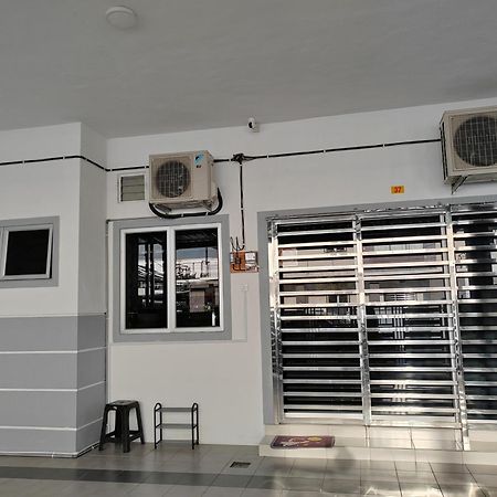 My Homestay Sitiawan - Astronaut Space House 8 Pax Eksteriør bilde