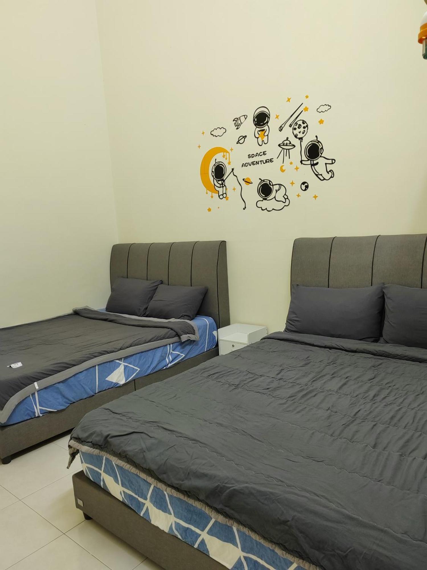 My Homestay Sitiawan - Astronaut Space House 8 Pax Eksteriør bilde